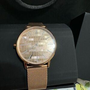 Rose Gold Mesh Strap Watch